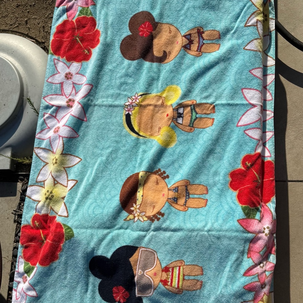 Harajuku Lovers Kids Towel with Red and Blue